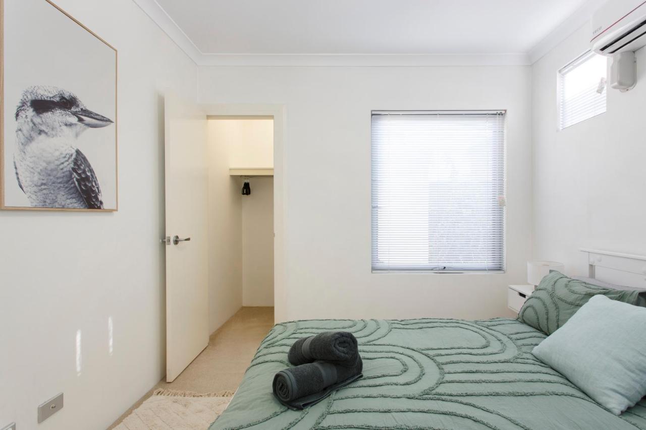 Suburban Living - 2 Bedroom Victoria Park Perth