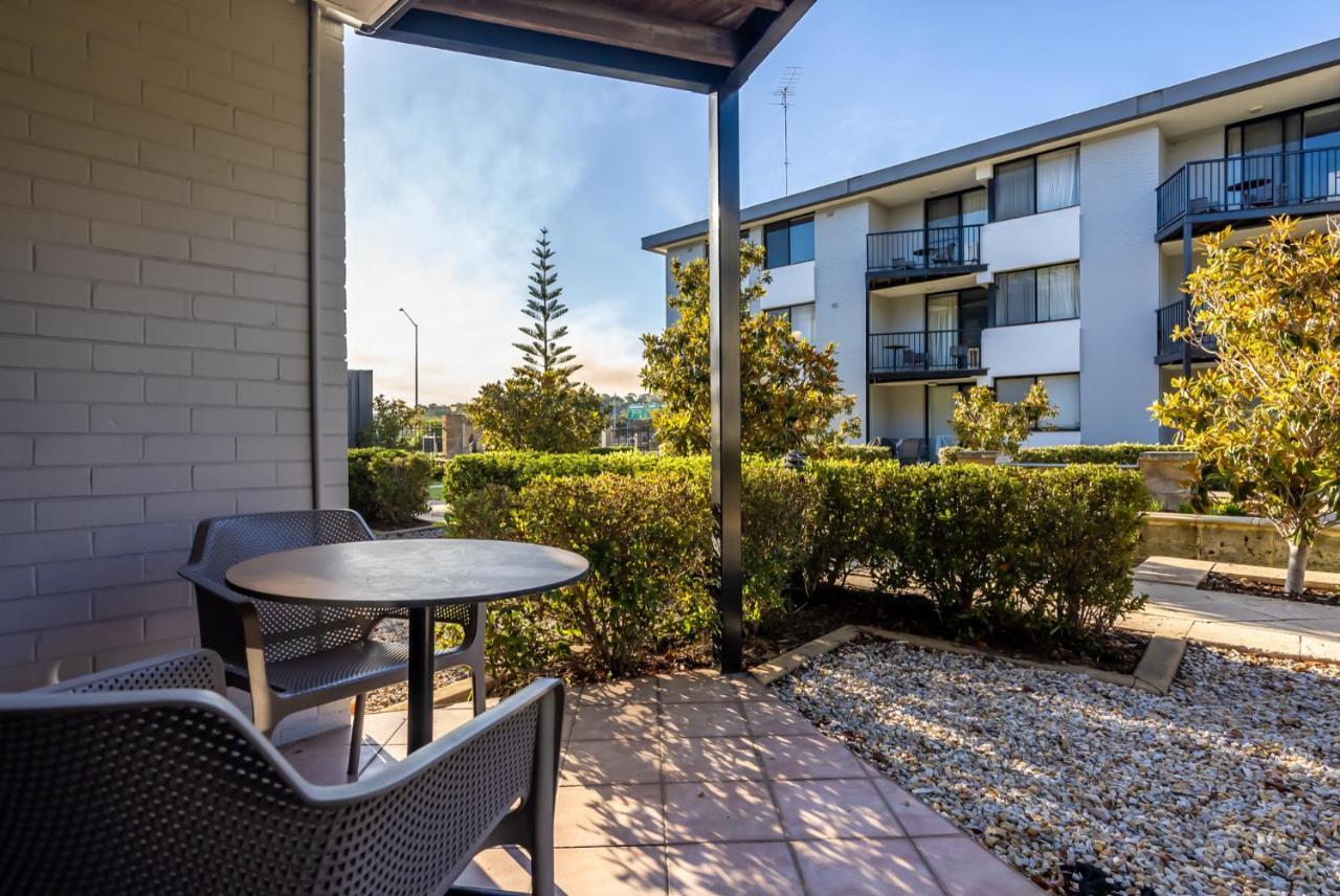Riverside Elegance 1br 1ba *