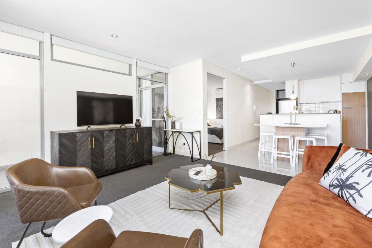 Apartment Urban Elegance