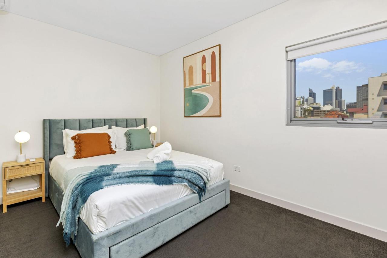 Urban Elegance Apartment