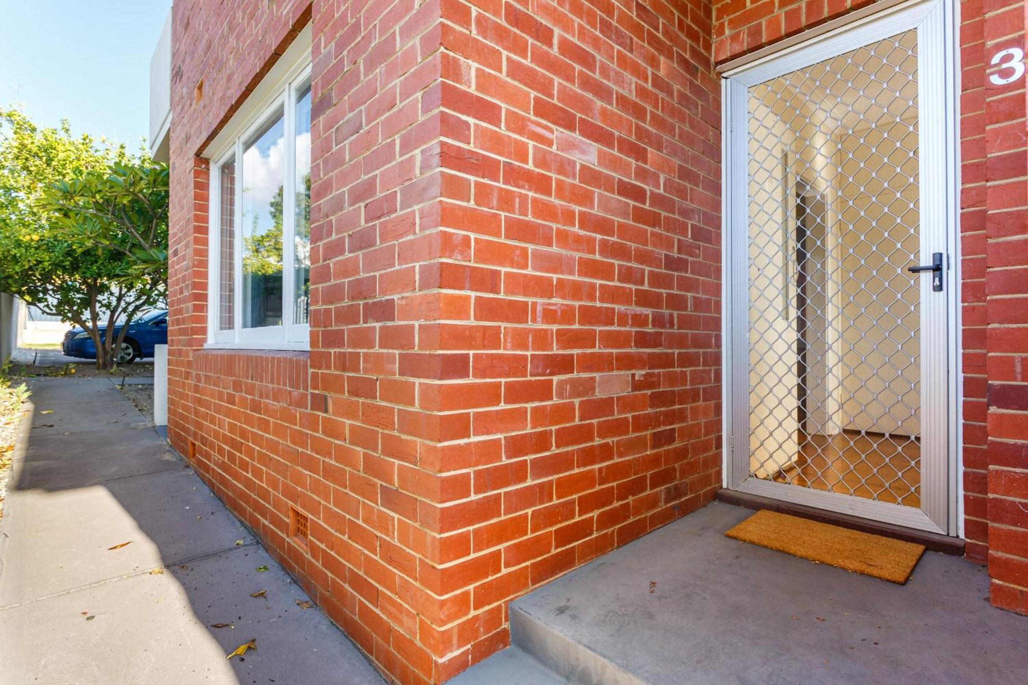 2 Bedroom 1 Bathroom Apartment Perth
