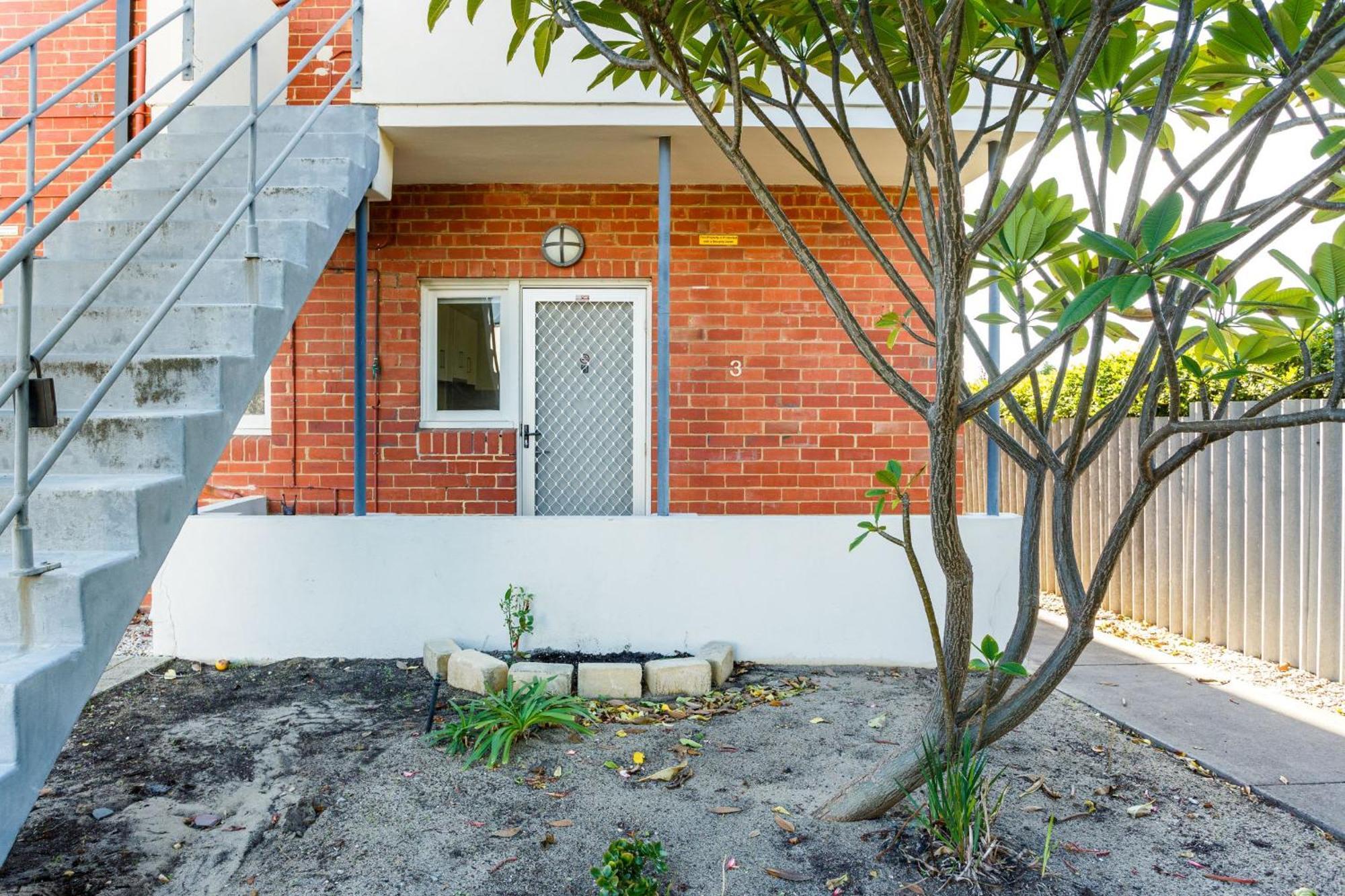 2 Bedroom 1 Bathroom Apartment Perth