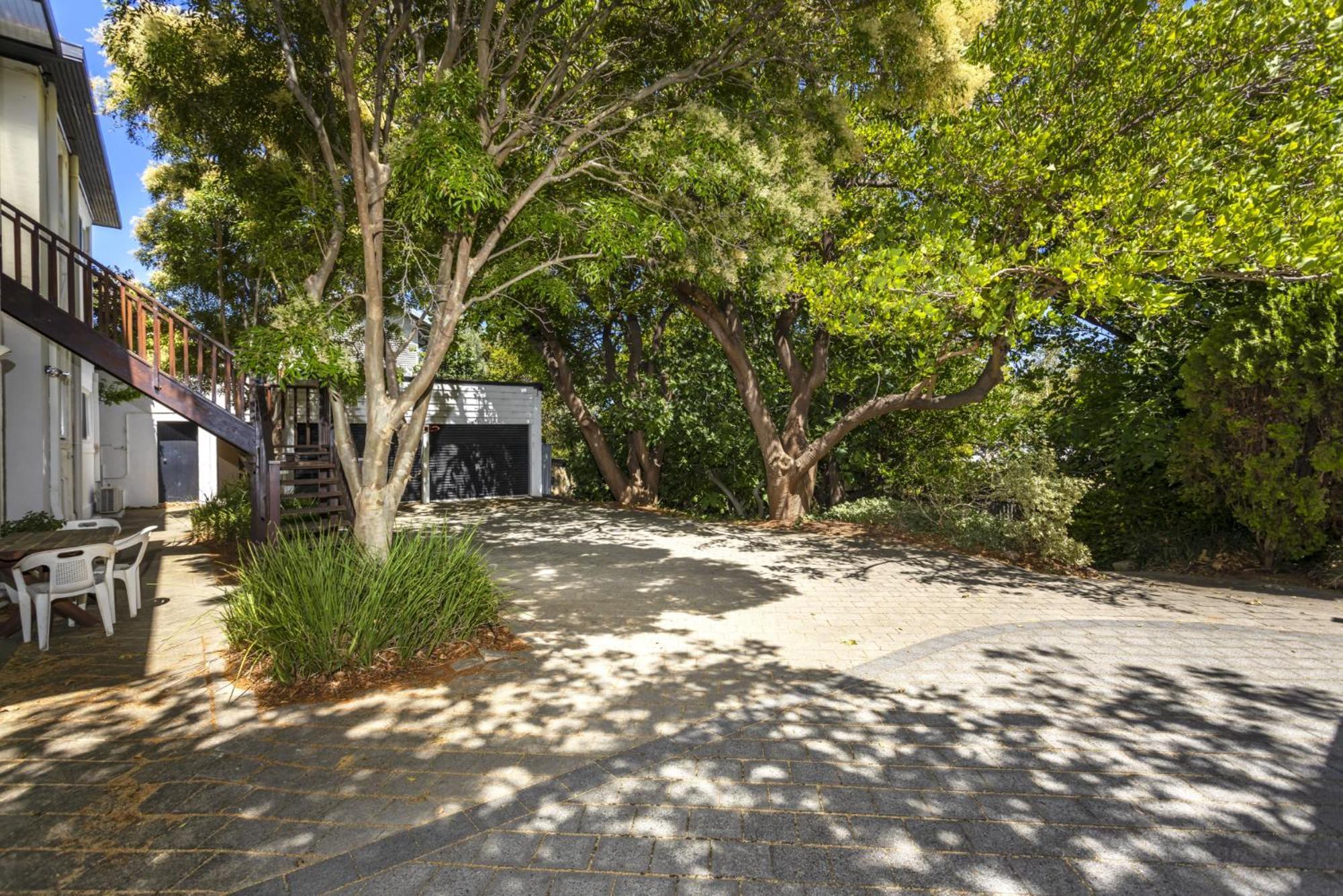Cottesloe Deluxe - Executive Escapes