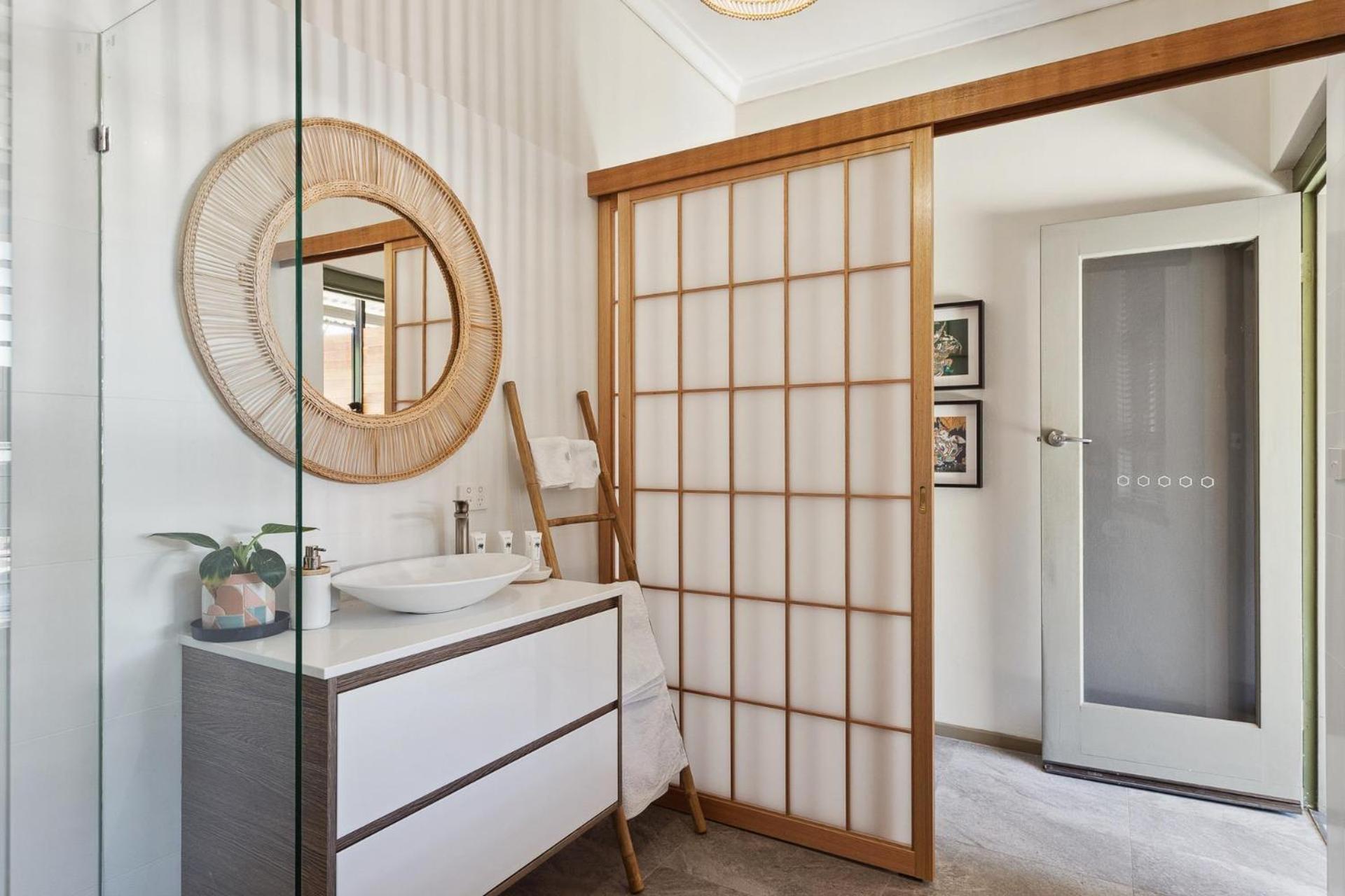 Haven Hideaway Near Airport Guest house Perth