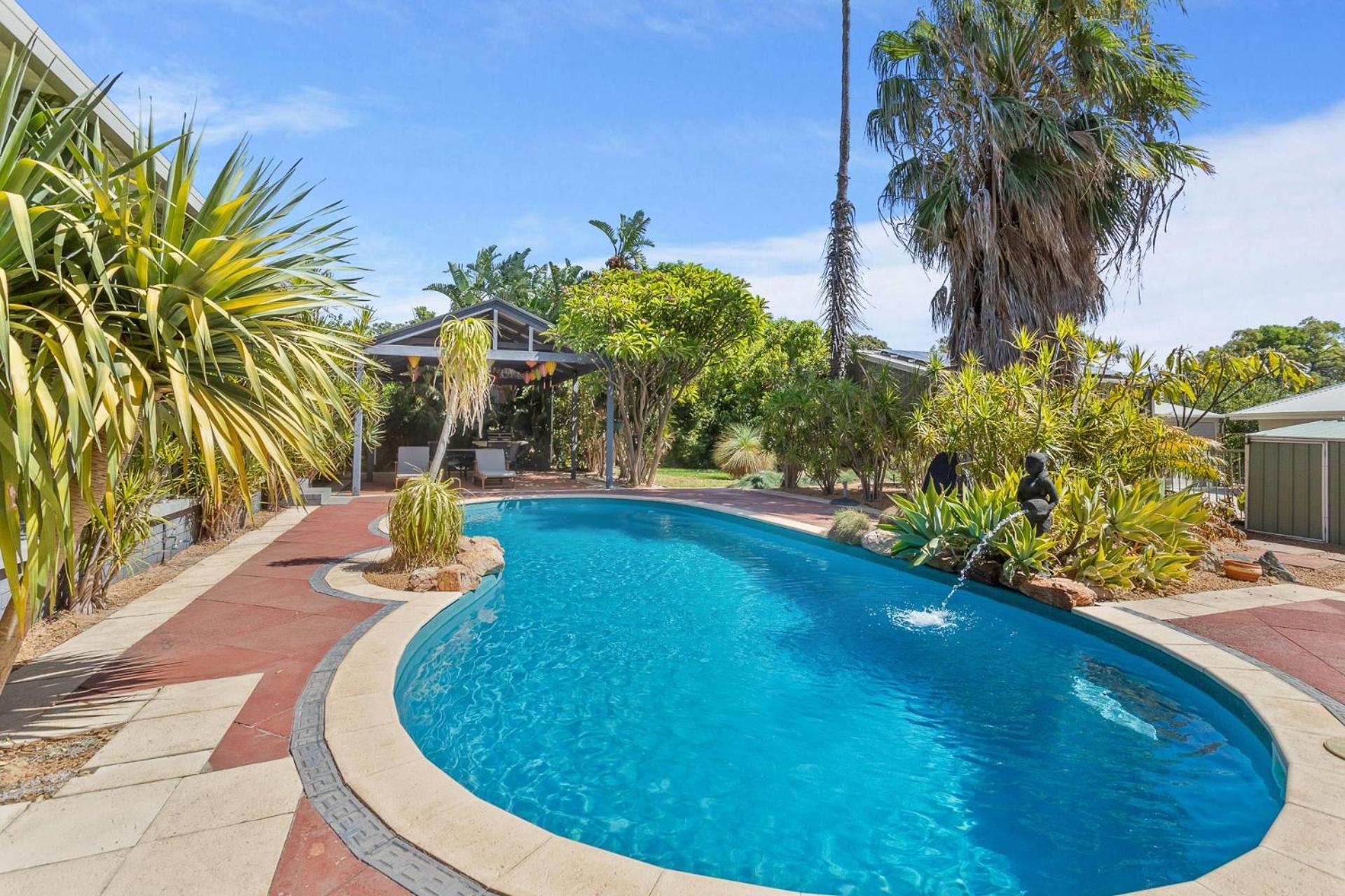 Haven Hideaway Near Airport Guest house
