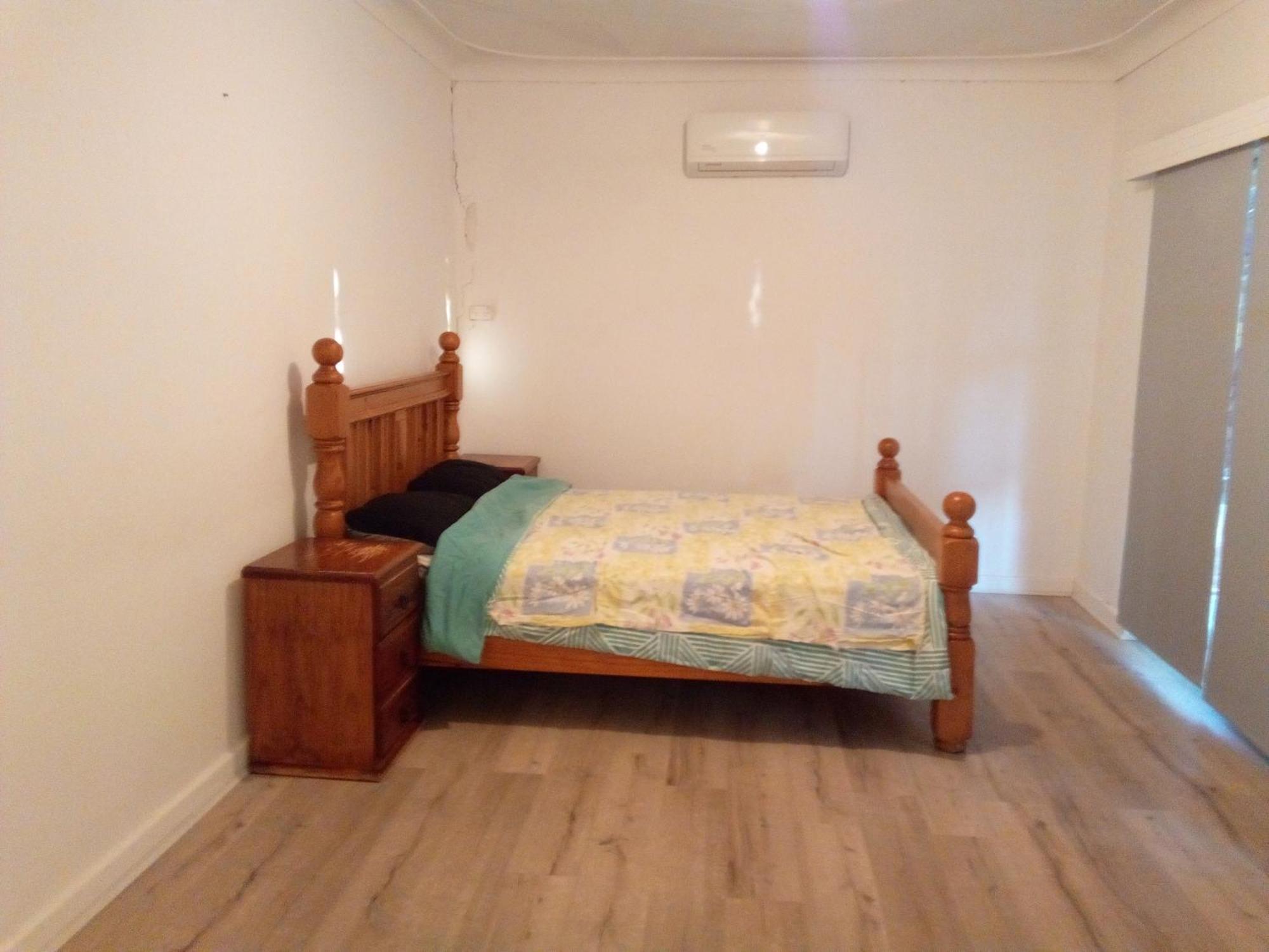 Upon Kenwick Station Guest house