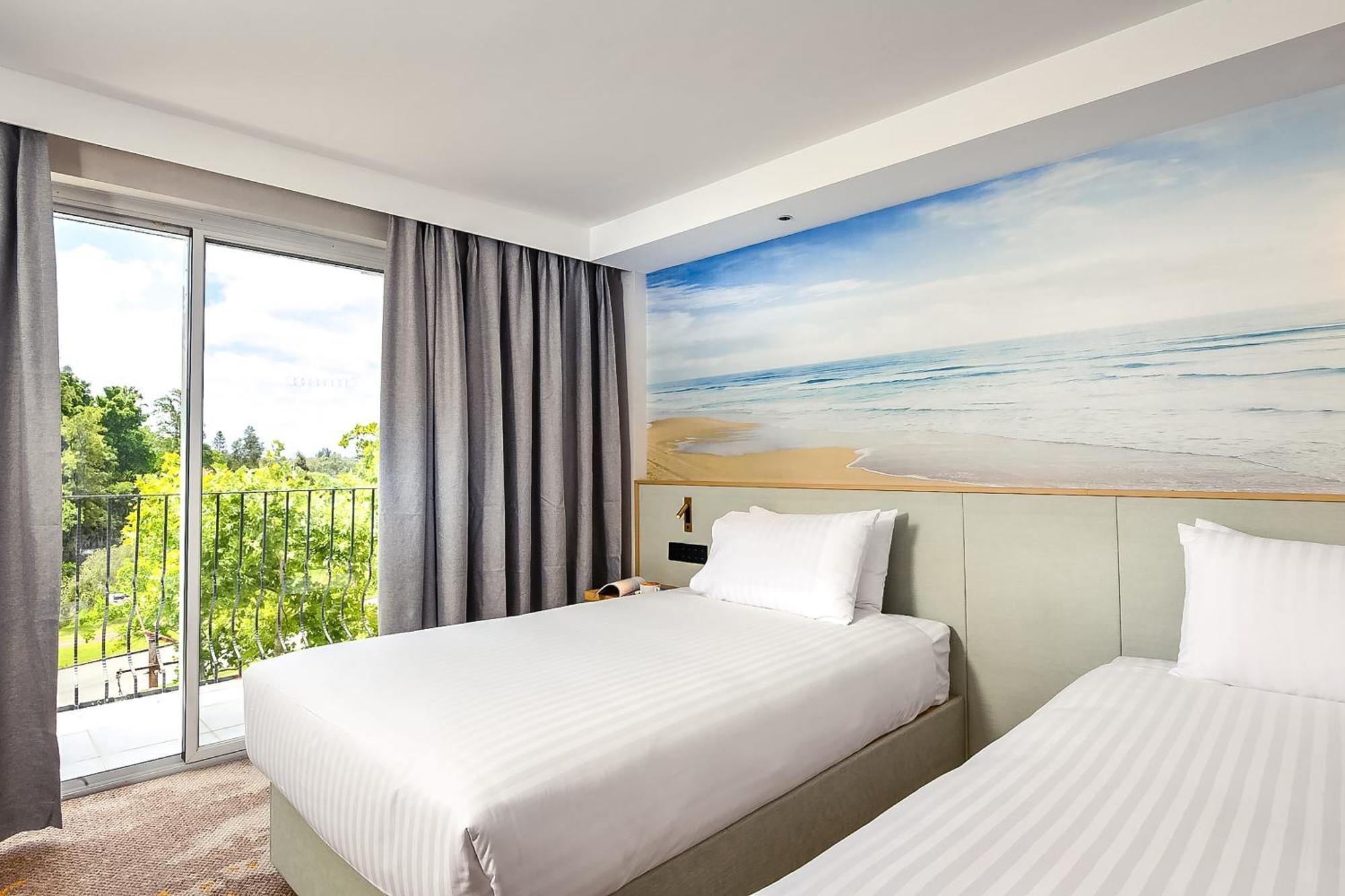 Hotel Aurea Kings Park