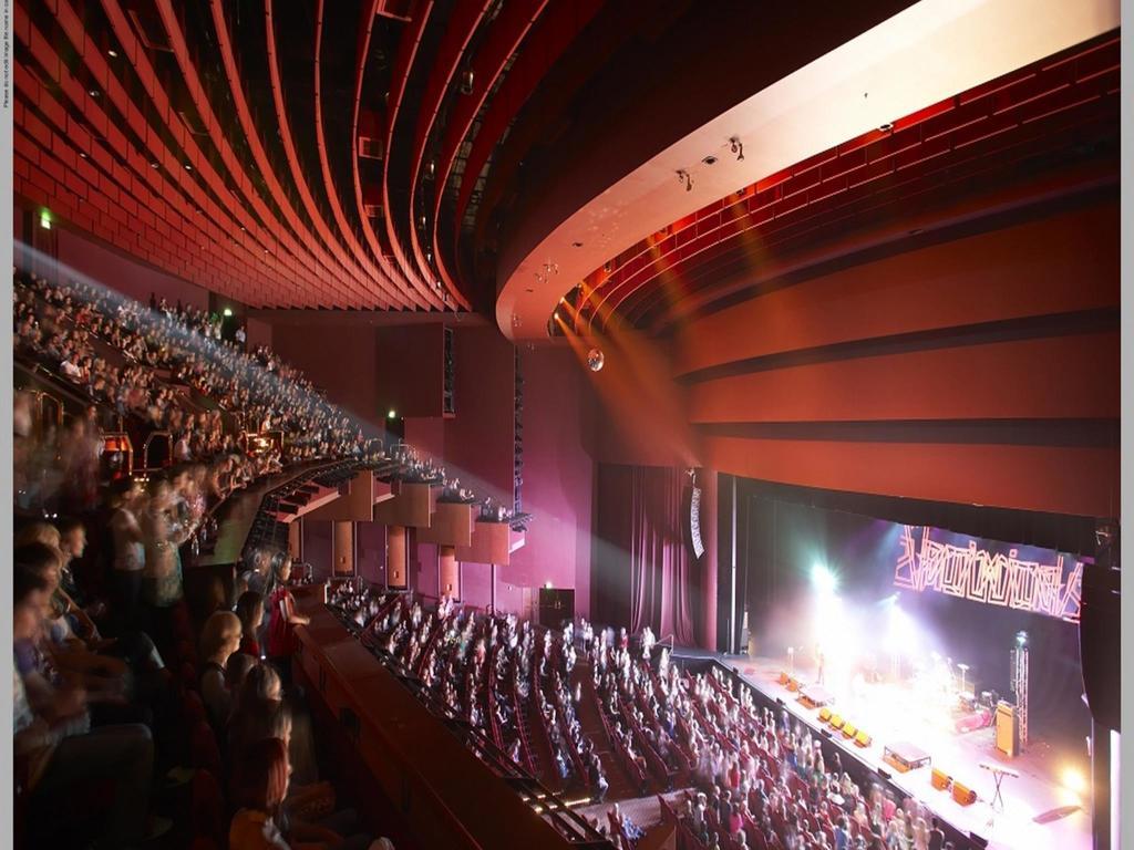 Crown Promenade 4* Perth