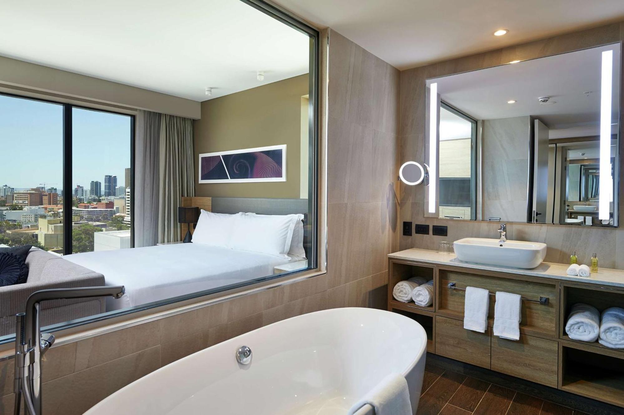 Hotel Doubletree By Hilton Northbridge