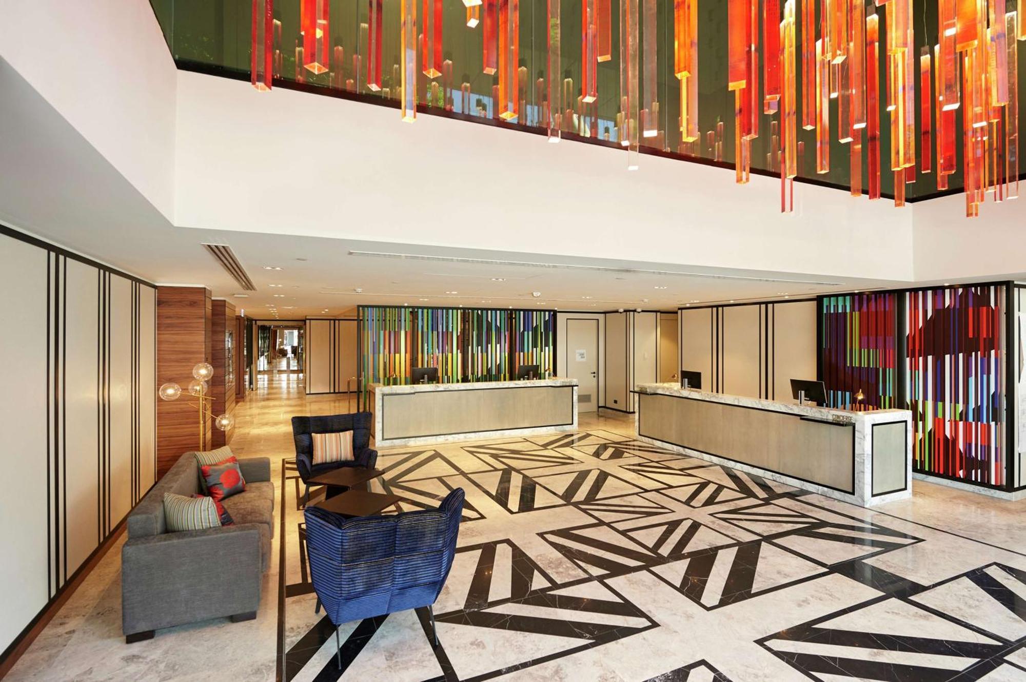 Doubletree By Hilton Northbridge 4*