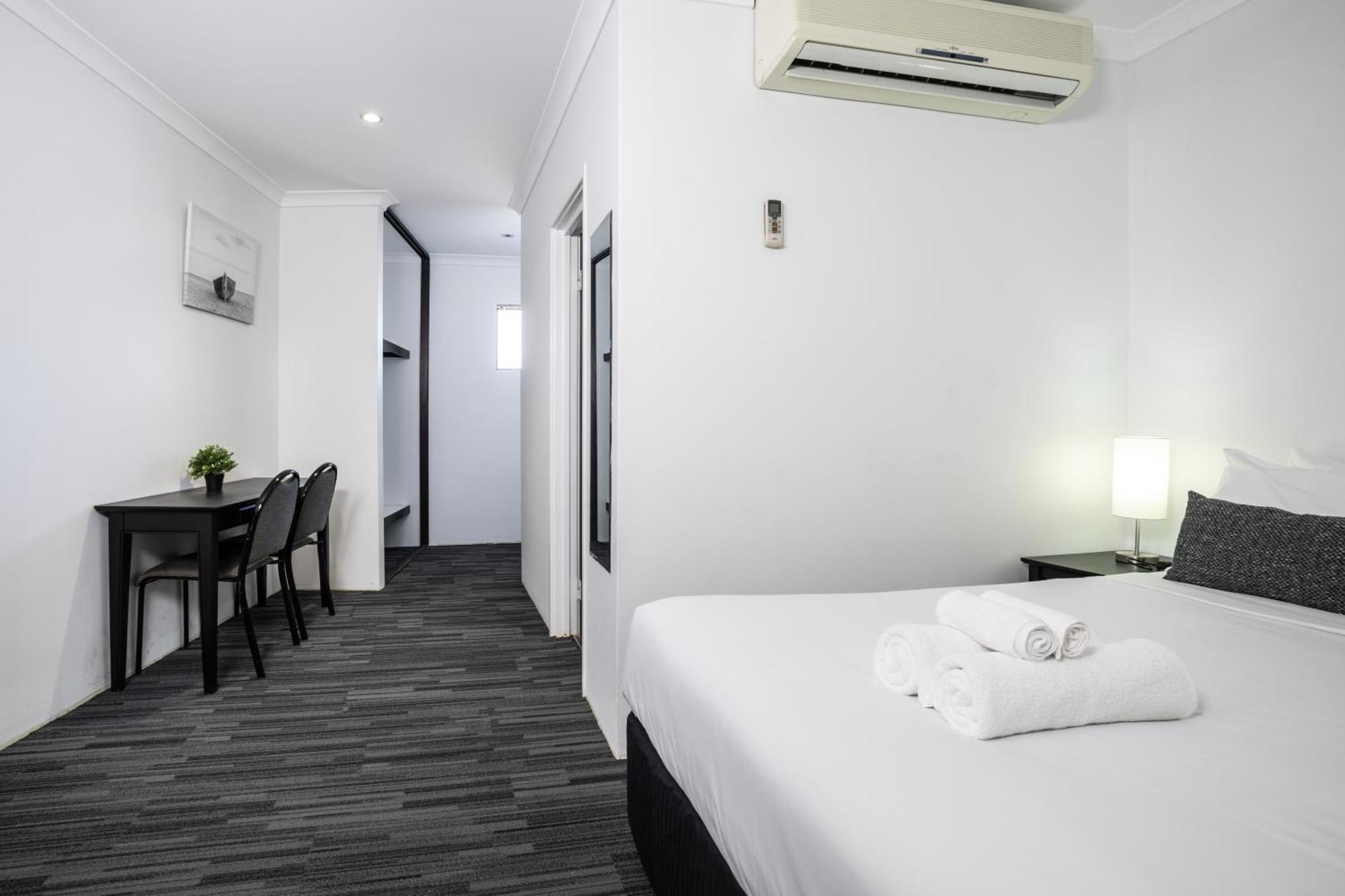 Joondalup Hotel 3*