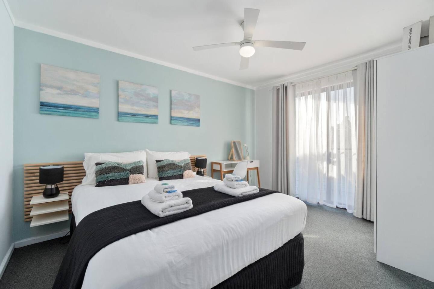 Chic 2 Bed On Scarborough