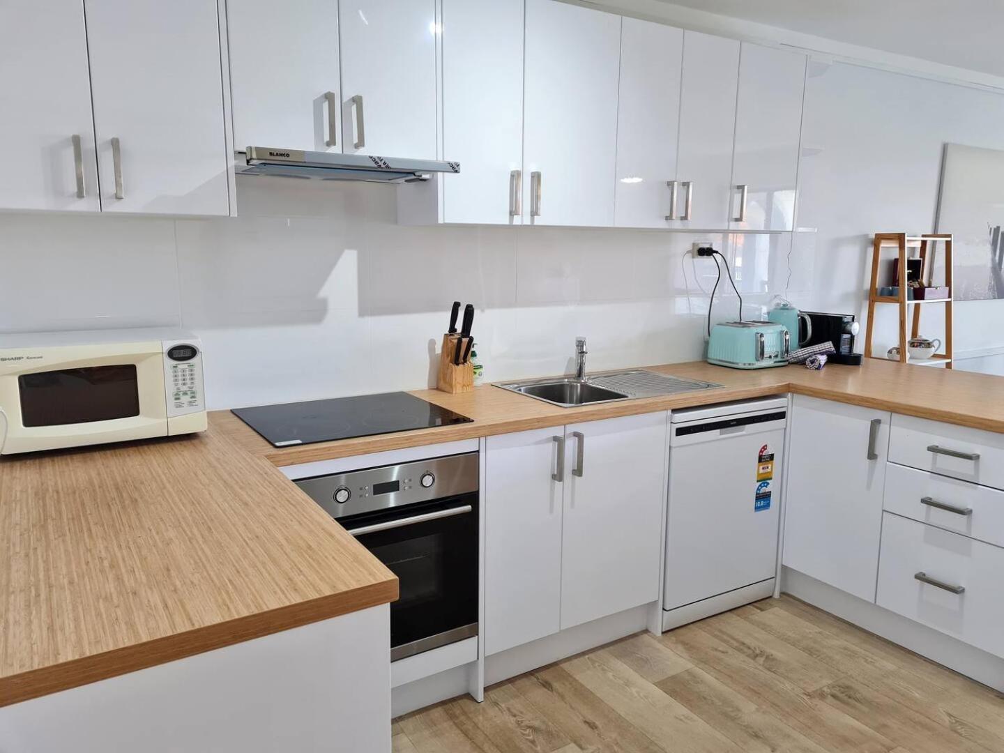 Chic 2 Bed On Scarborough