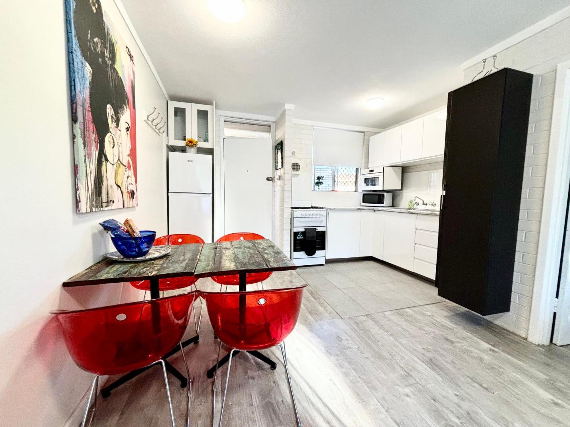 Serenity And Comfort In Subiaco 1 Bedroom Unit Perth