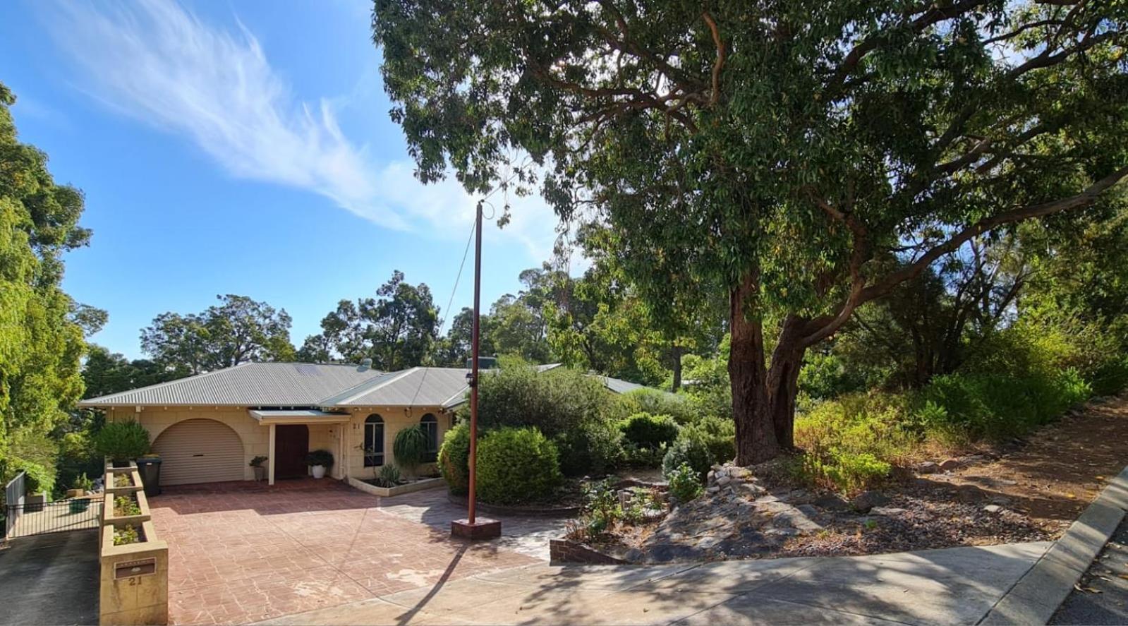 Tree Lights - Relaxing, Private Guest * Perth