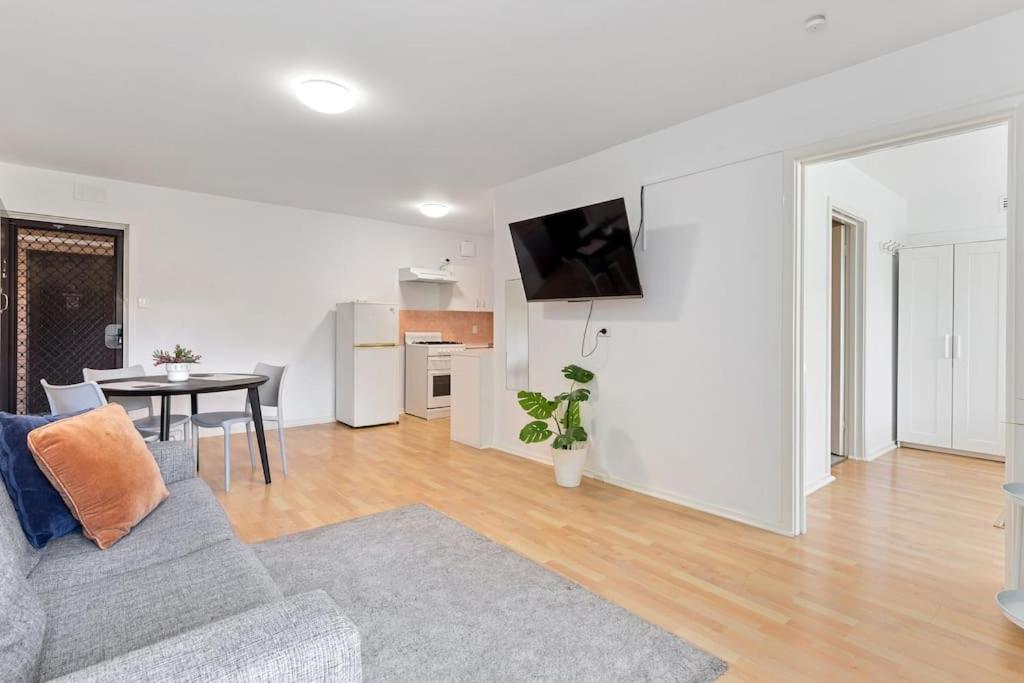 Motel 2 Burswood *