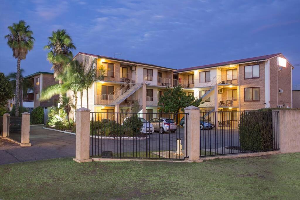 12 * Perth