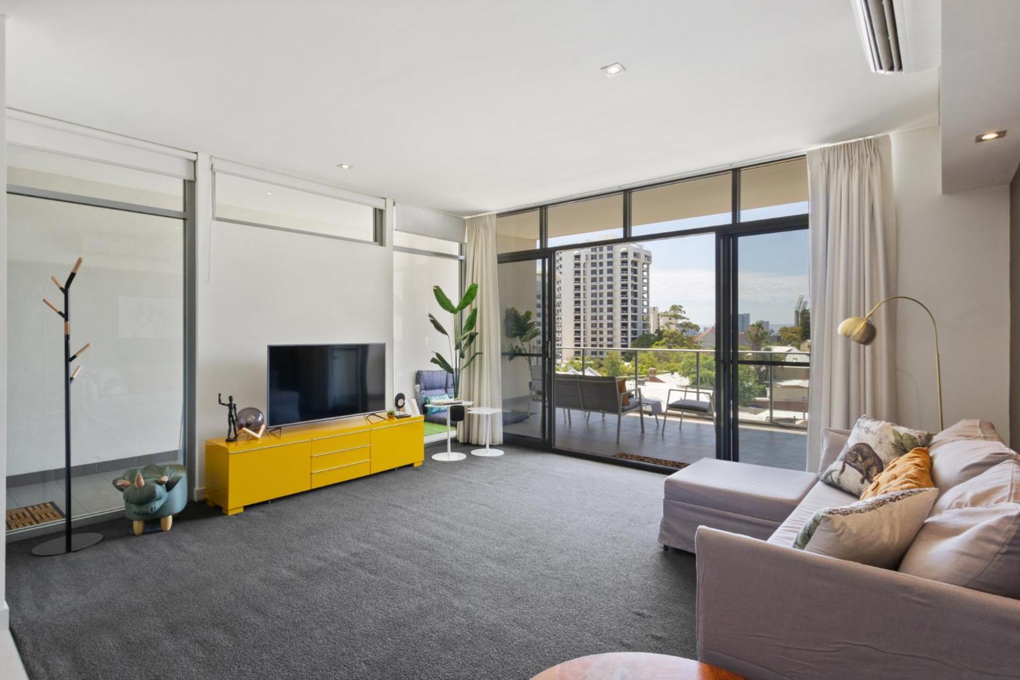 2bdrm Skyline Views - Prime For River, Waca, Optus Stadium