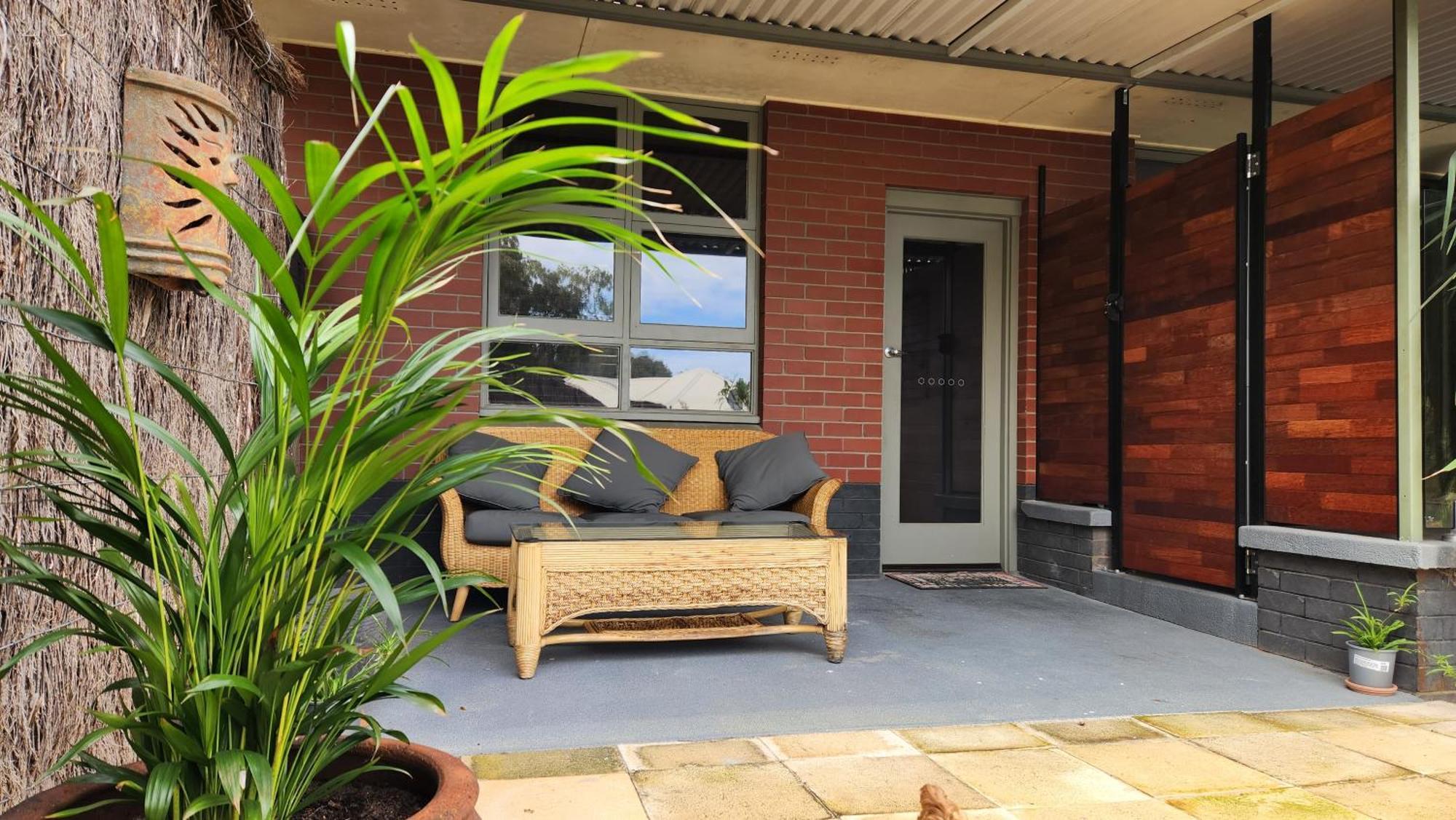 Haven Hideaway Near Airport Guest house Perth