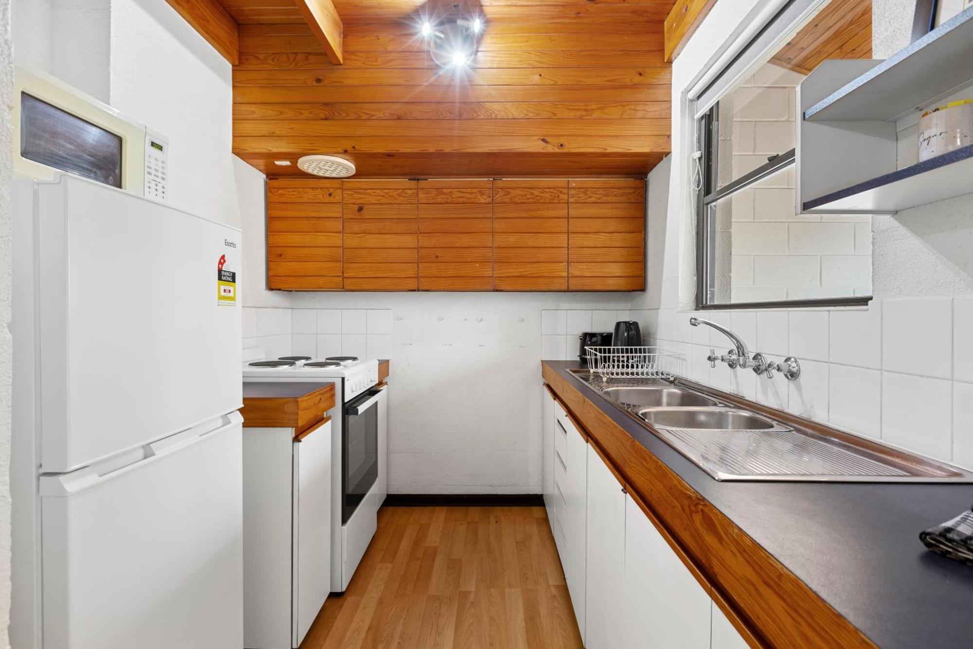 21 Cottesloe Steps To - Sleeps 3 Apartment