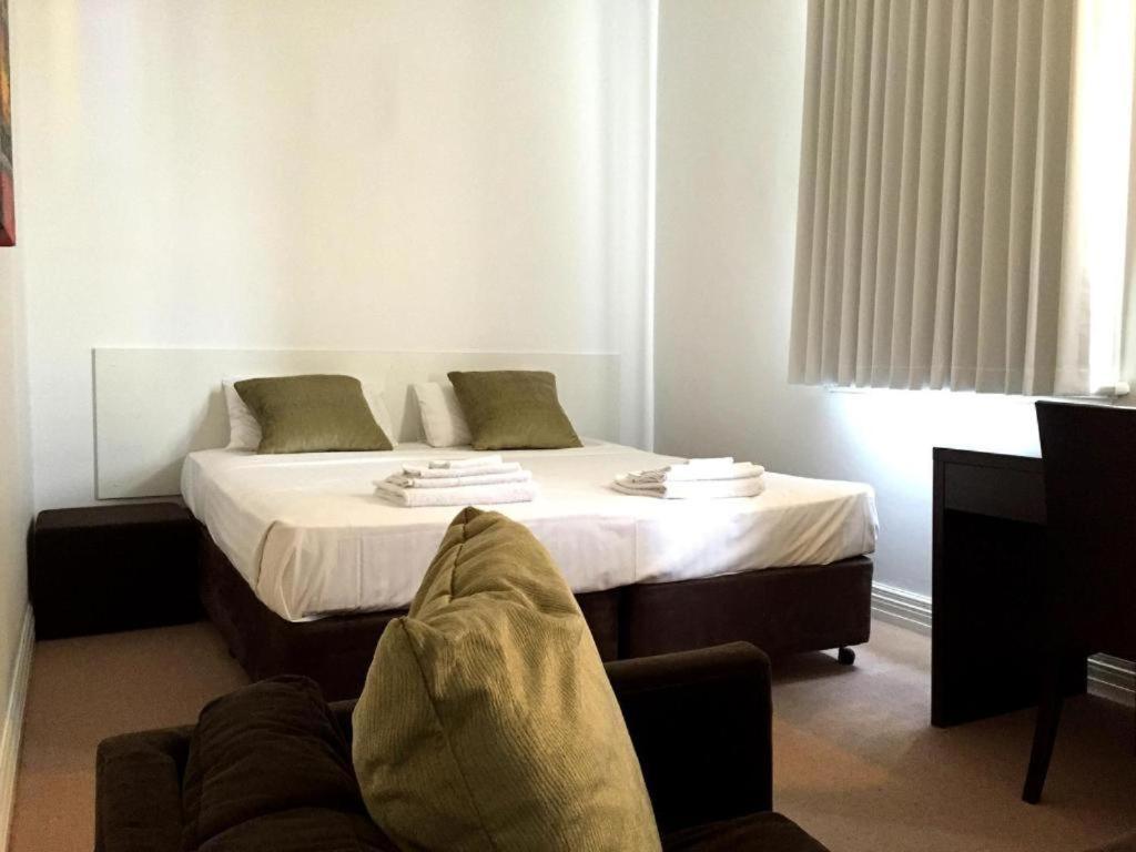 Wallaby Backpackers - Note - Valid Passport Required To Check In -