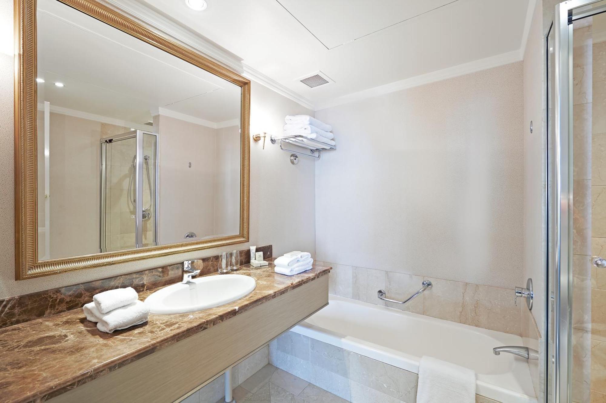 Hotel Parmelia Hilton 5*