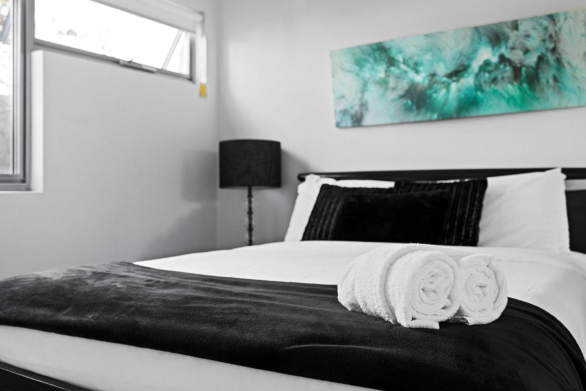 2 Conveniently Quiet Cloverdale 2brpark Apartment Perth