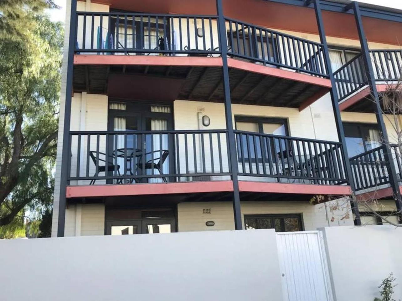5 A Rose In South 1br For2 Parking * Perth