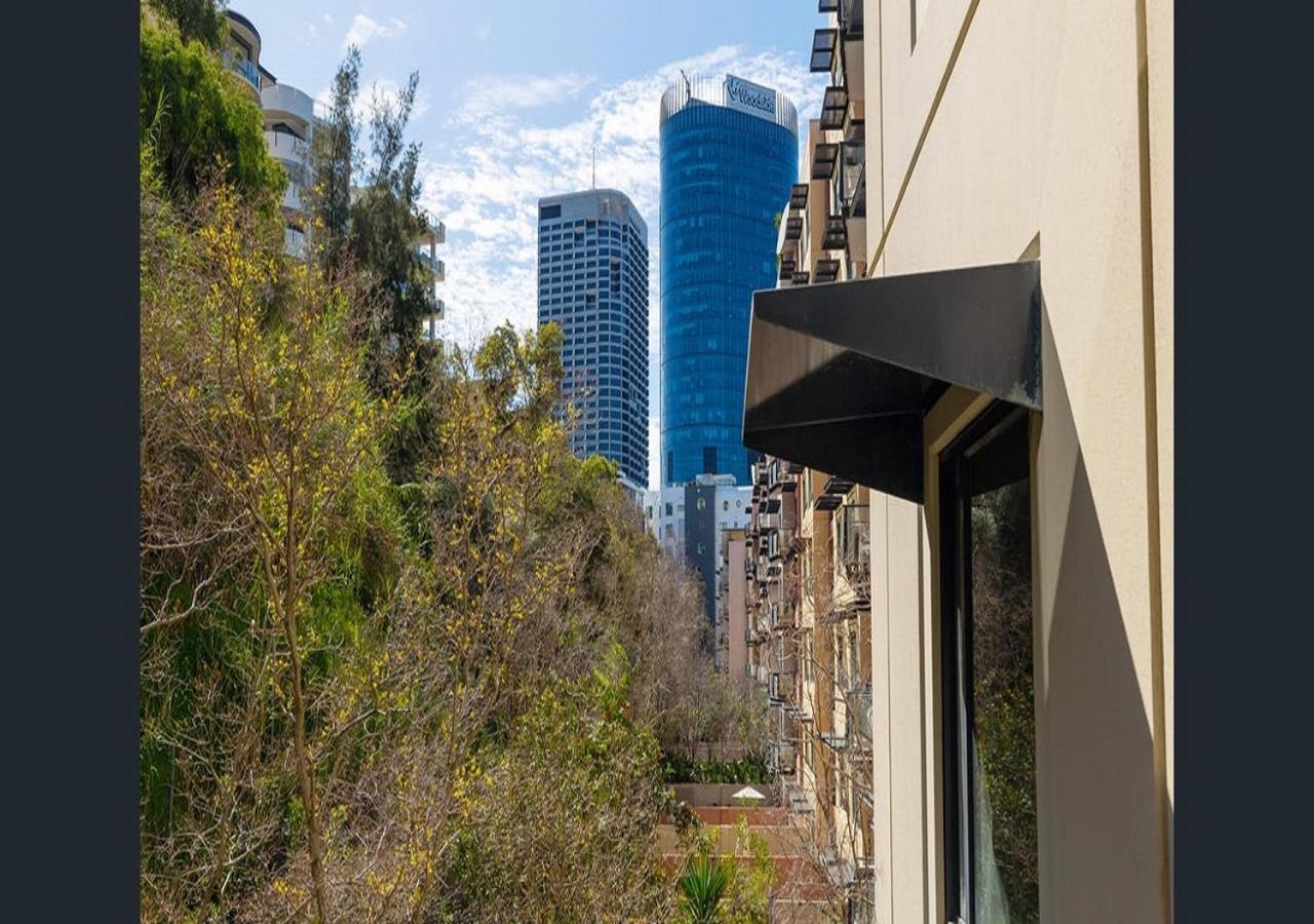 Ample Luxury Apartment Perth