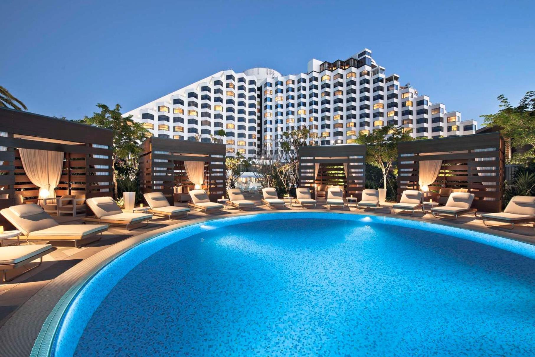 Hotel Crown Metropol 5*