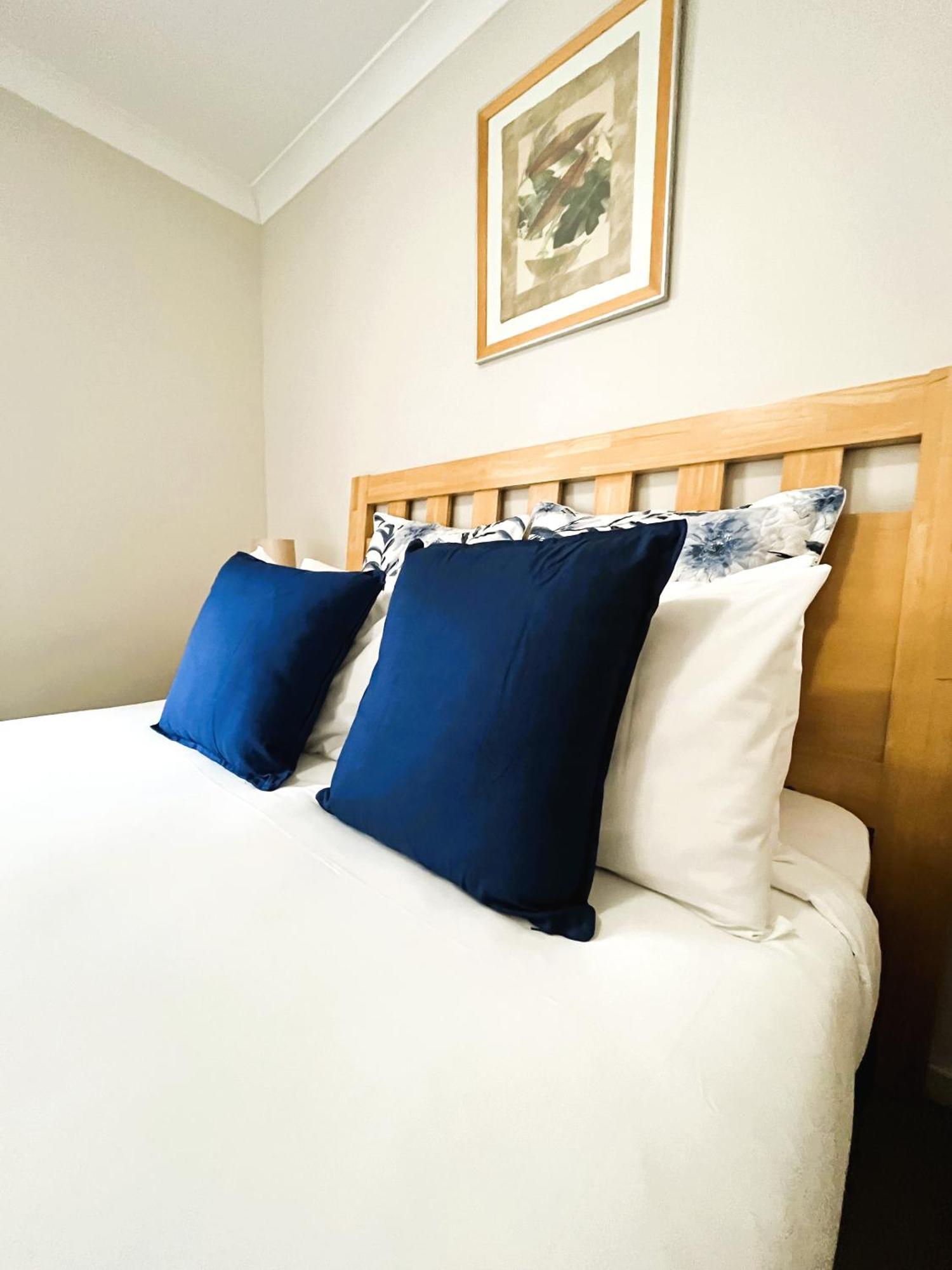 10 Relaxing Resortpkgpoolgym 2br2ba * Perth