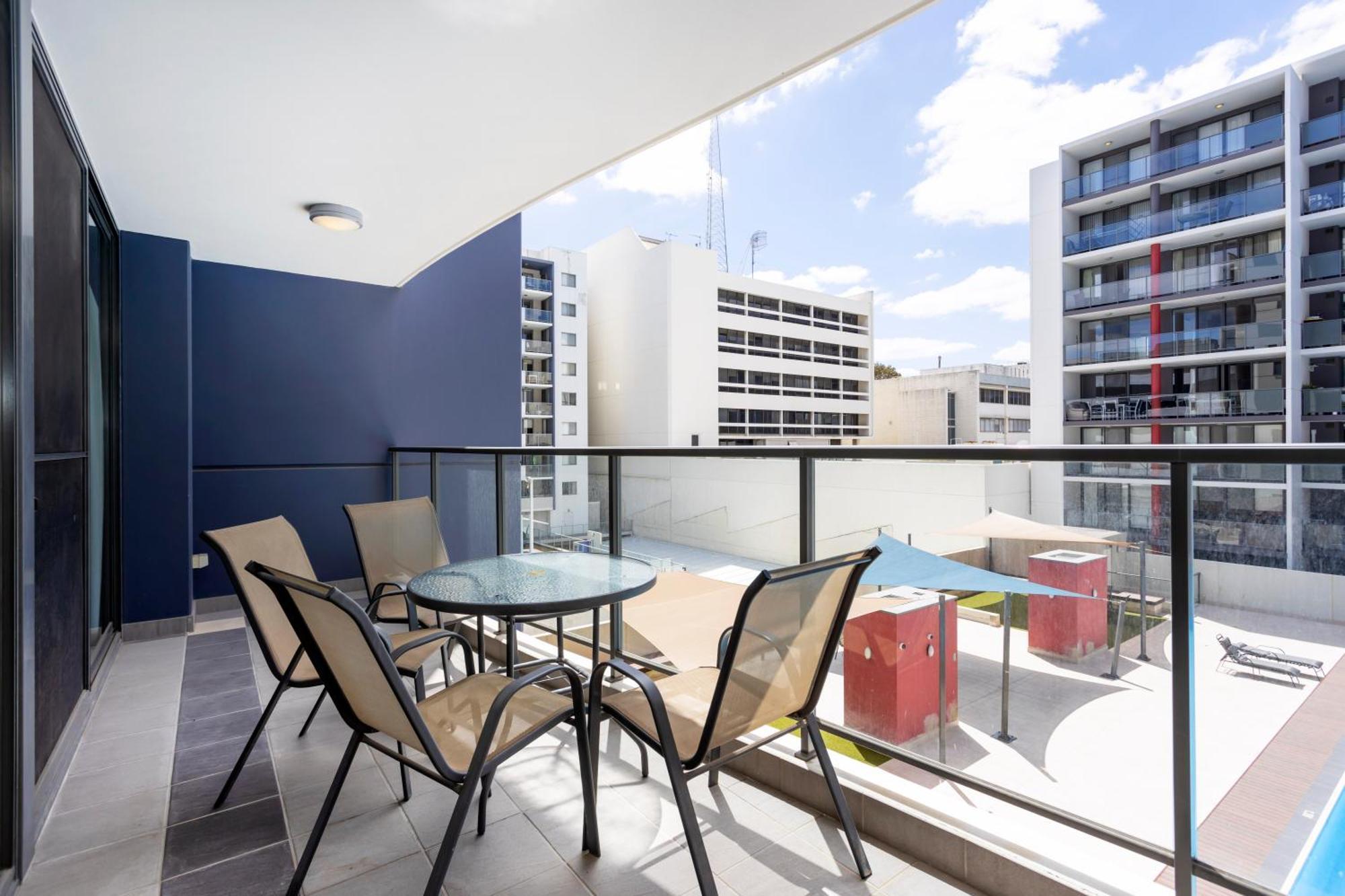 128 On The Terrace - Executive Escapes