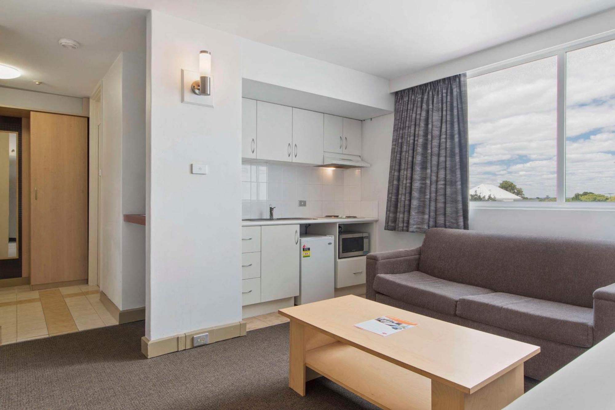 Metro 4* Perth