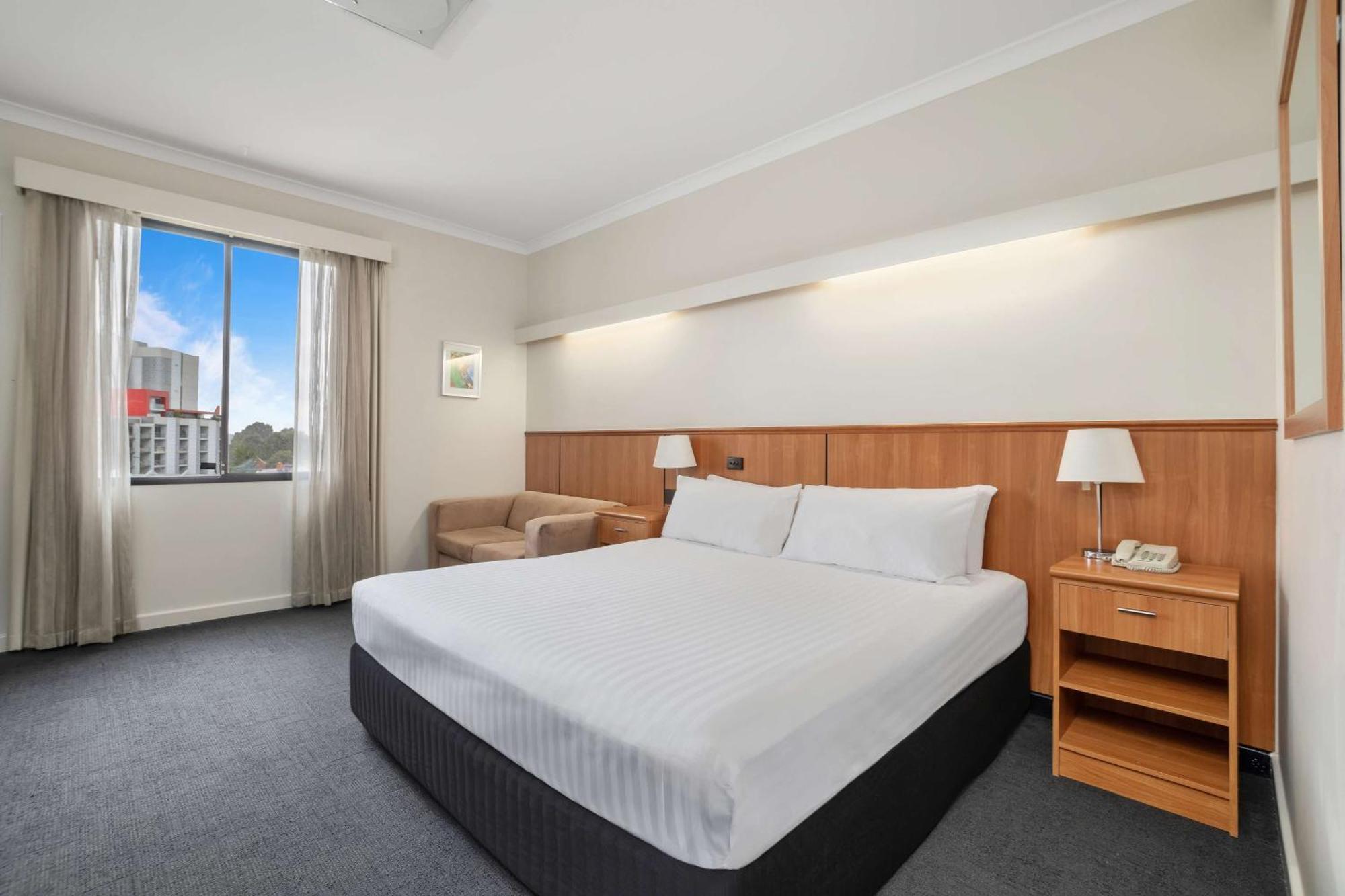 Metro Hotel