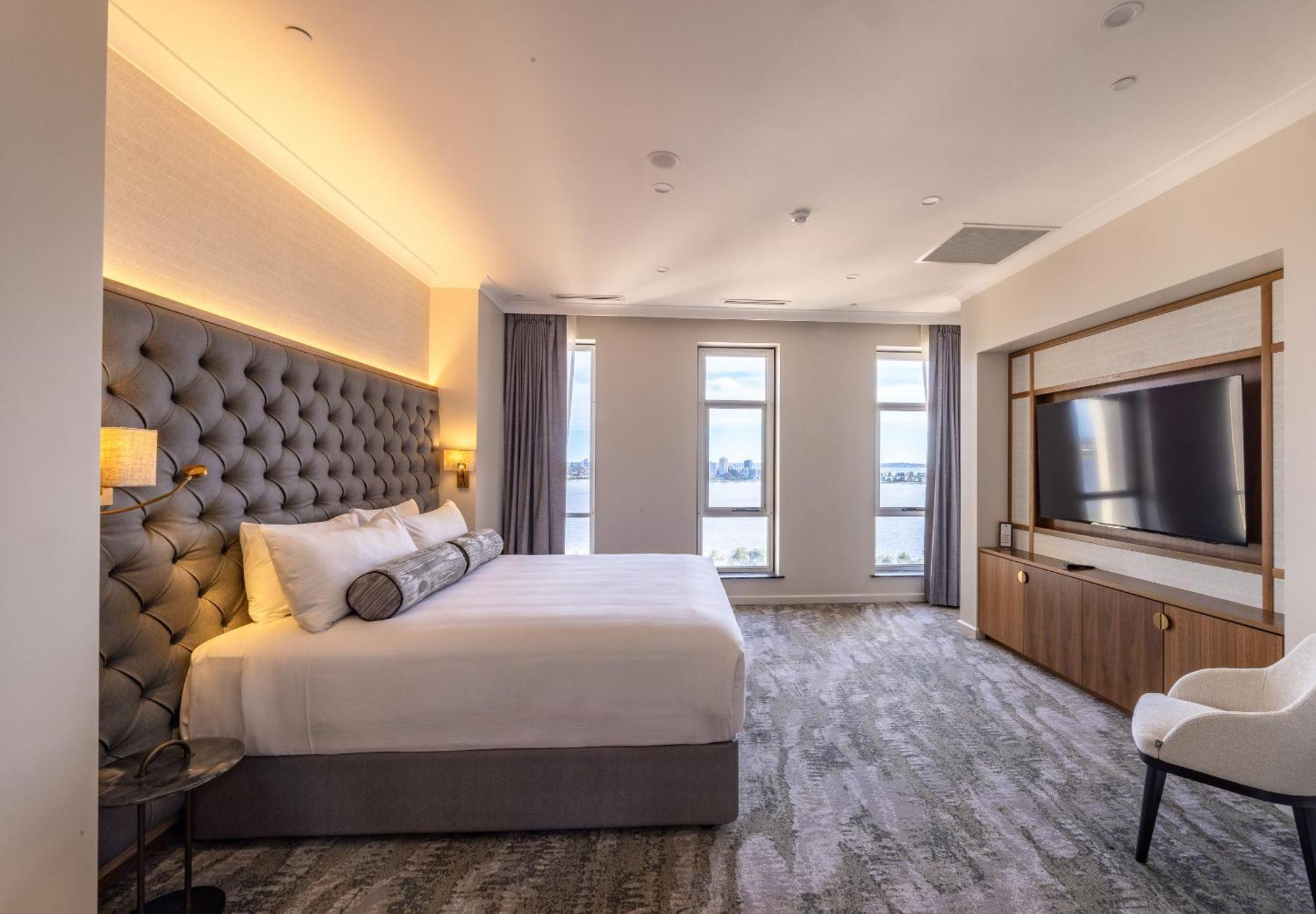 Duxton Hotel 5*