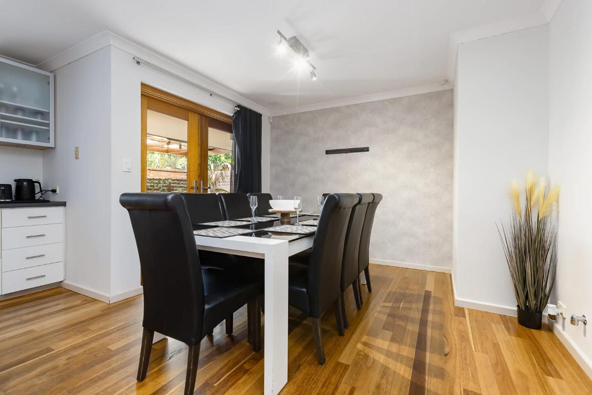 Vic Park Close To Crown Holiday home *