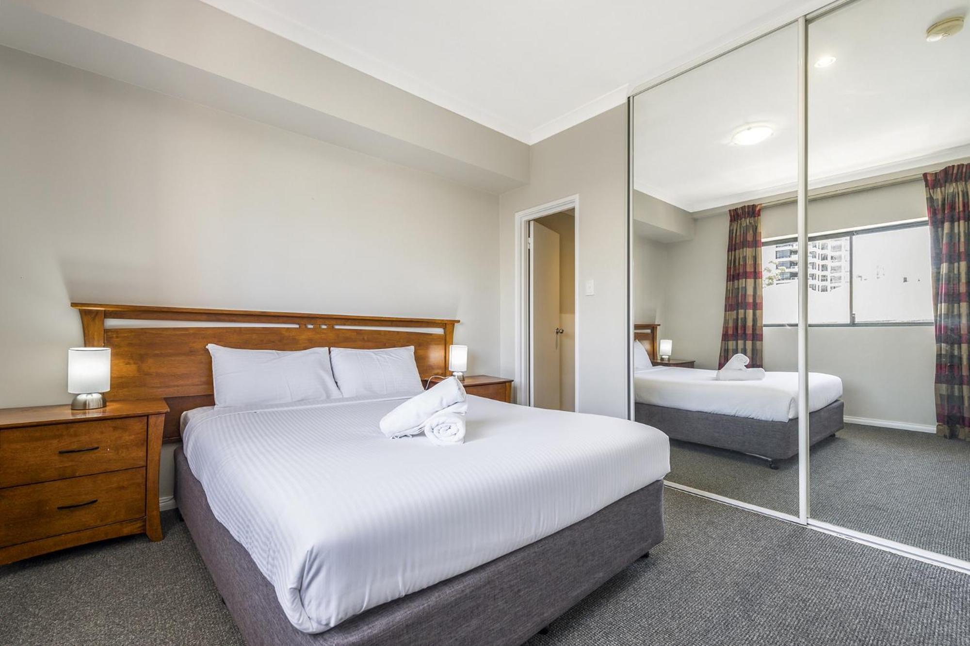 2-bed With Pool & Gym Apartment *