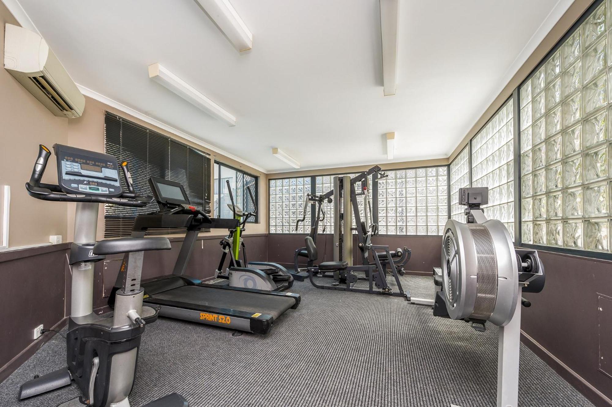 2-bed With Pool & Gym Apartment Perth