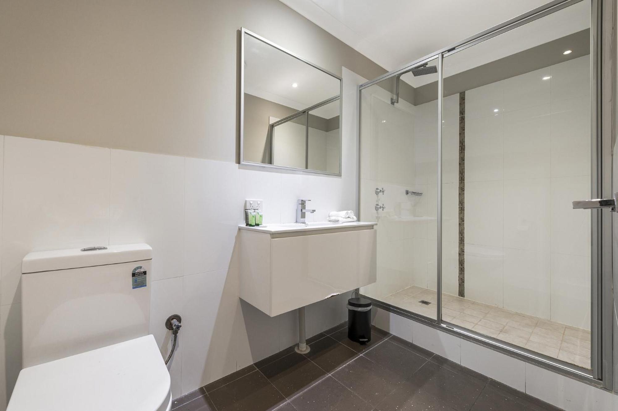 Apartment 2-bed With Pool & Gym
