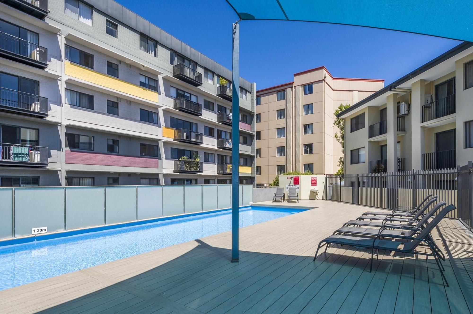 Apartment 2-bed With Pool & Gym *