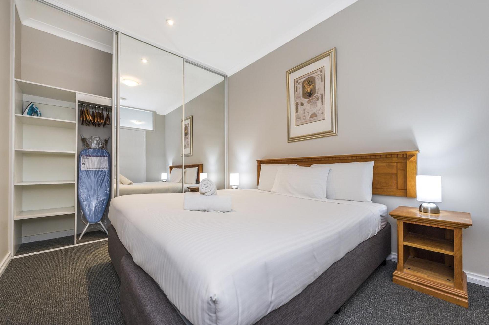 2-bed With Pool & Gym *