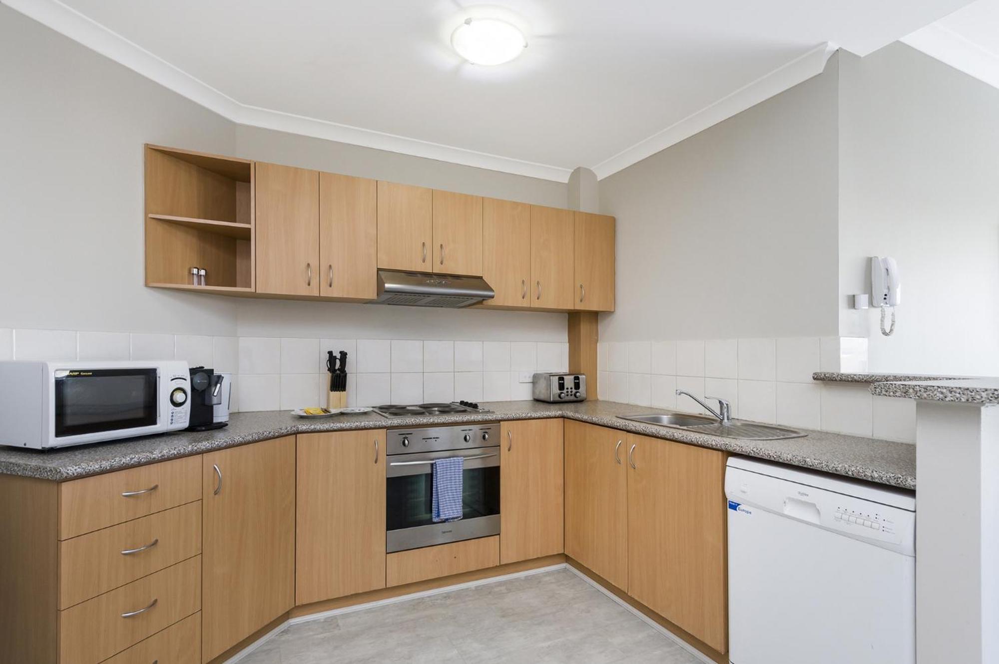 2-bed With Pool & Gym Apartment Perth