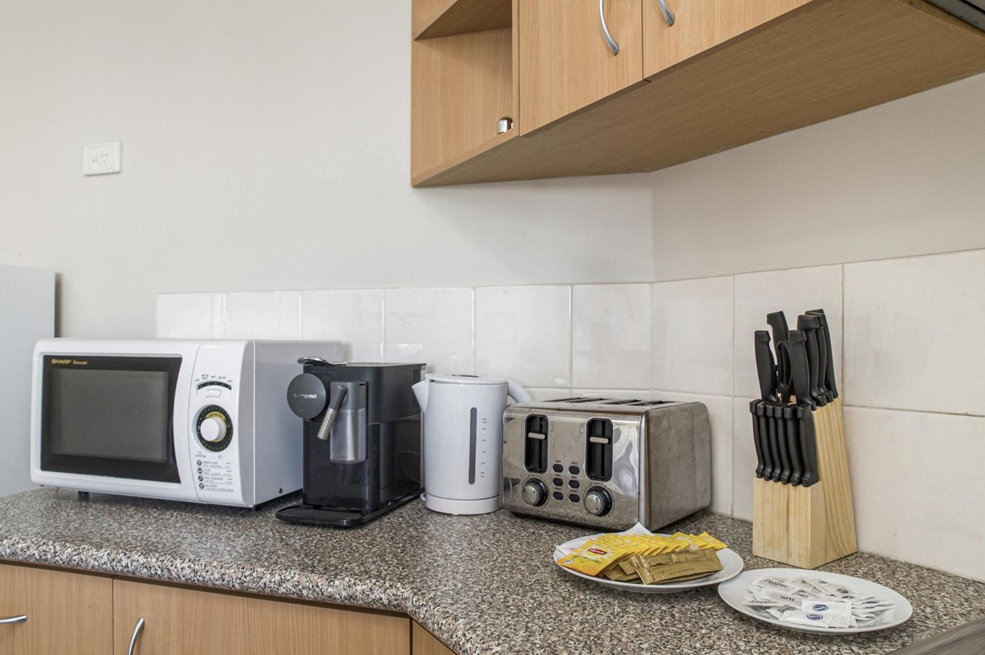 2-bed With Pool & Gym * Perth