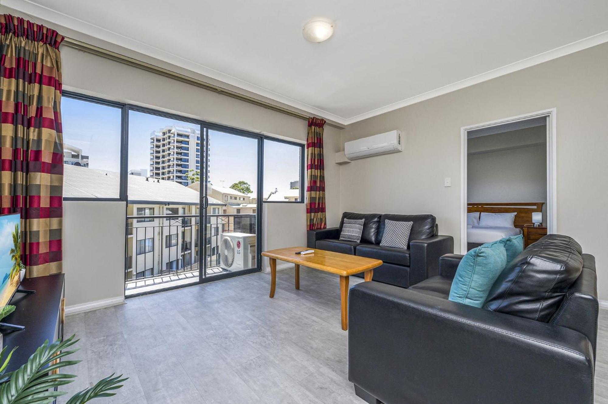 Apartment 2-bed With Pool & Gym