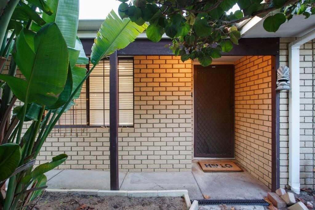 Luxe 3br With Kitchen & Laundry Villa Perth