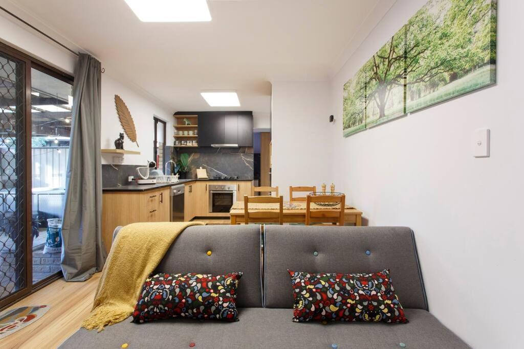 Luxe 3br With Kitchen & Laundry Villa *