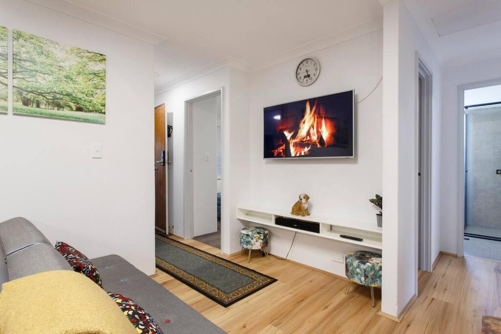 Luxe 3br With Kitchen & Laundry Perth