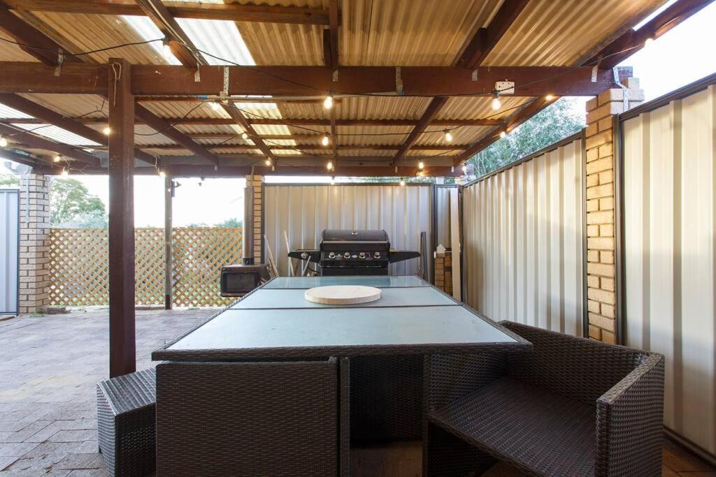 Luxe 3br With Kitchen & Laundry Villa *