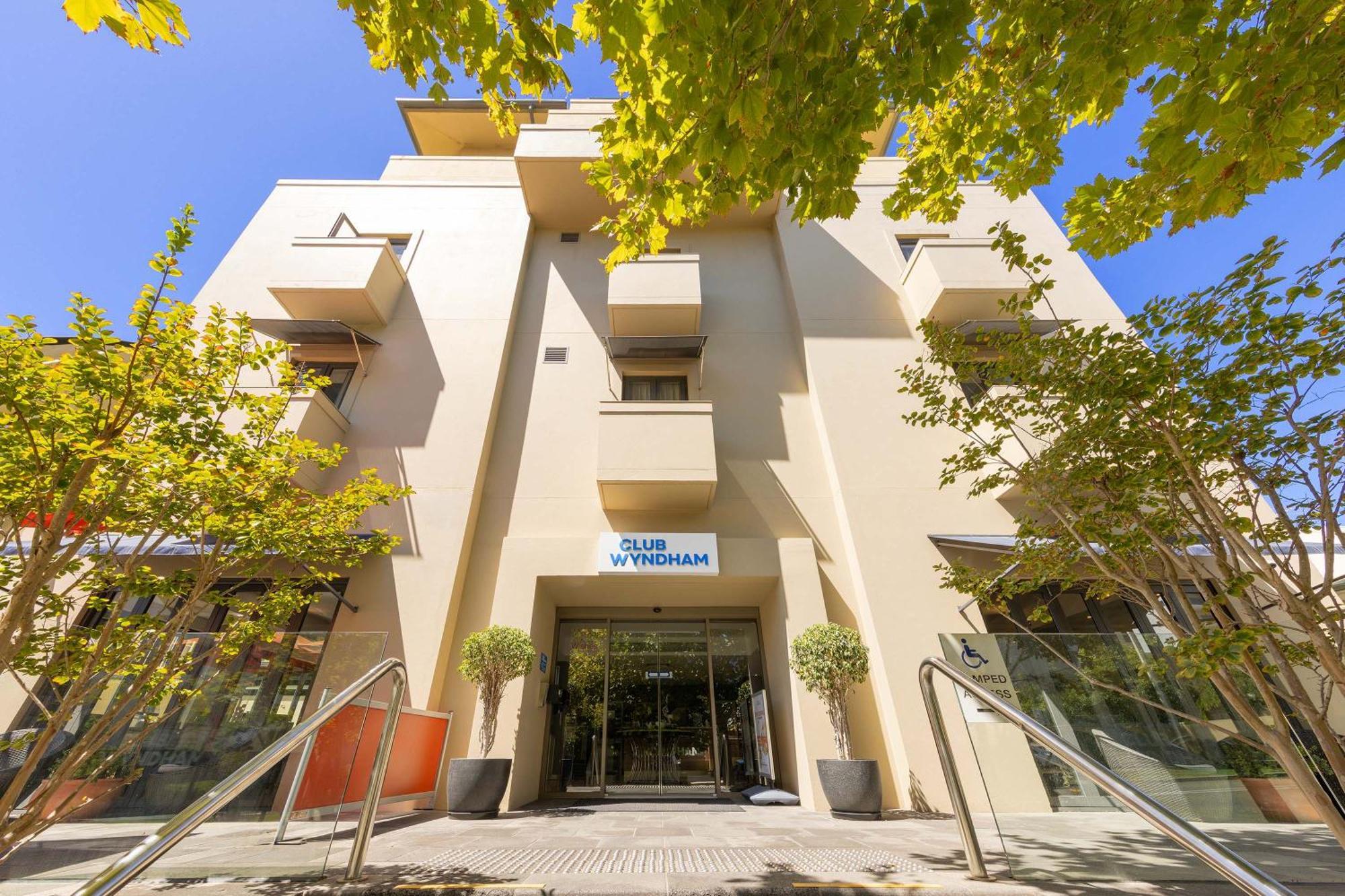 Hotel Club Wyndham Perth, Trademark Collection By Wyndham