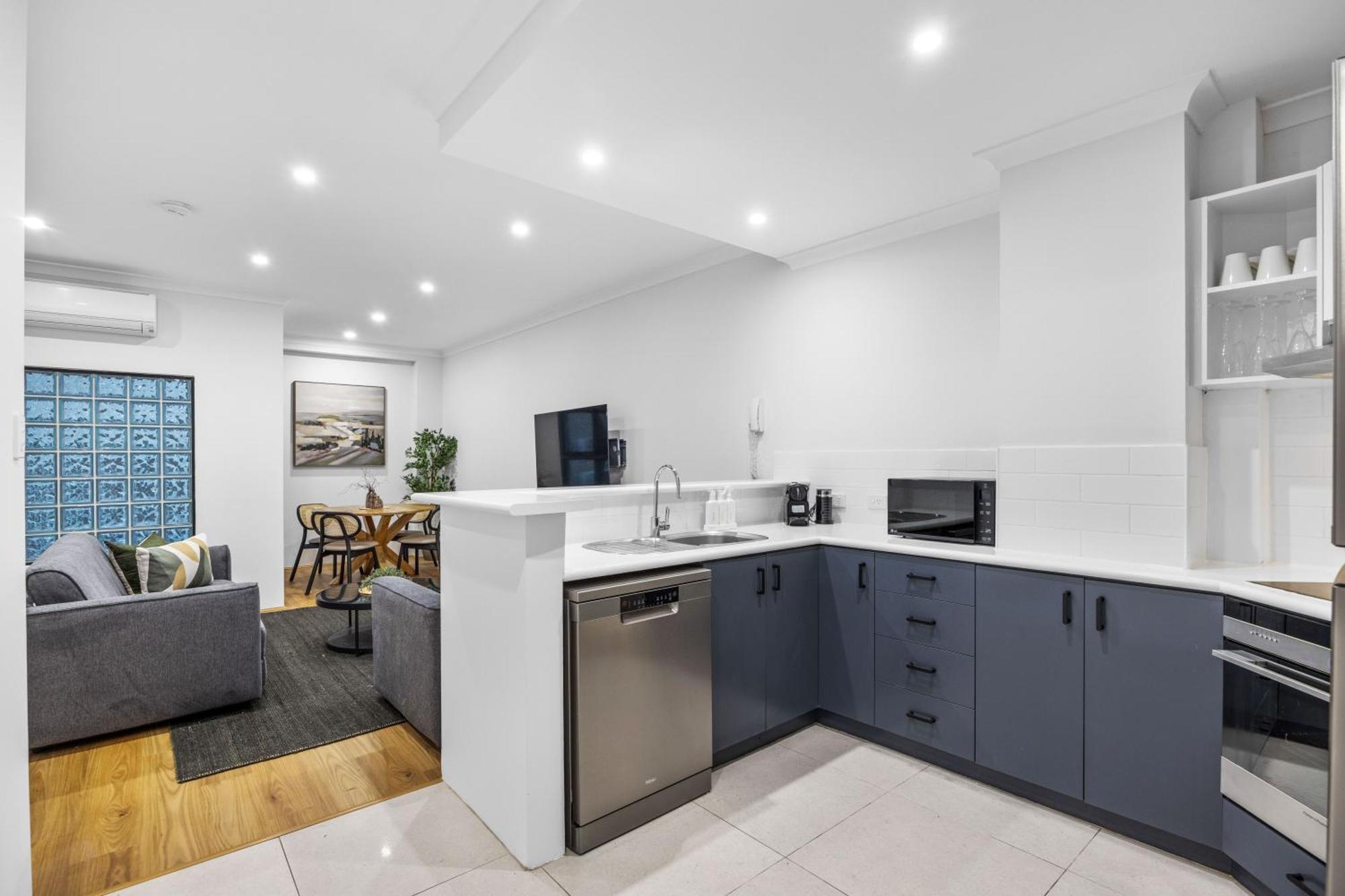River Fringe Urban Retreat Apartment